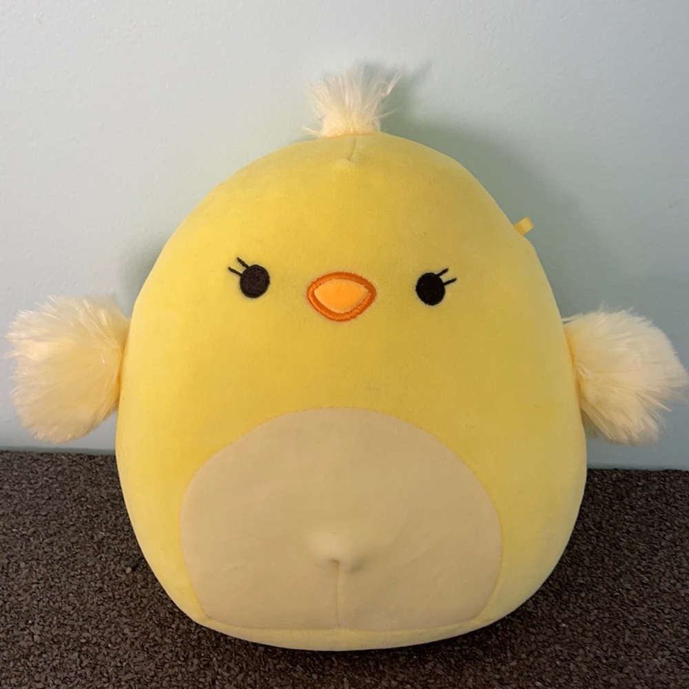 squishmallow- Aimee the chick